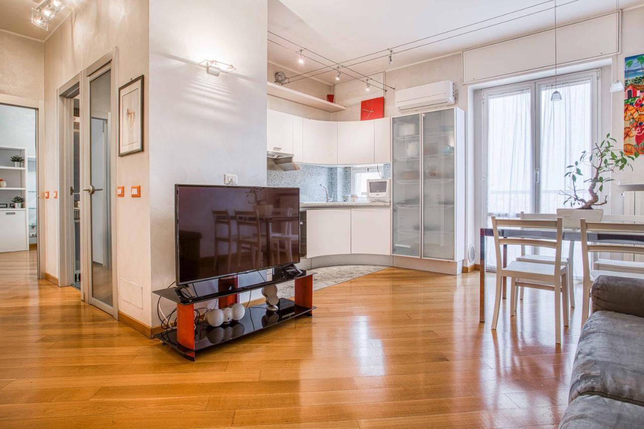 Апартаменти Joivy Vibrant Flat With Balcony Мілан Екстер'єр фото